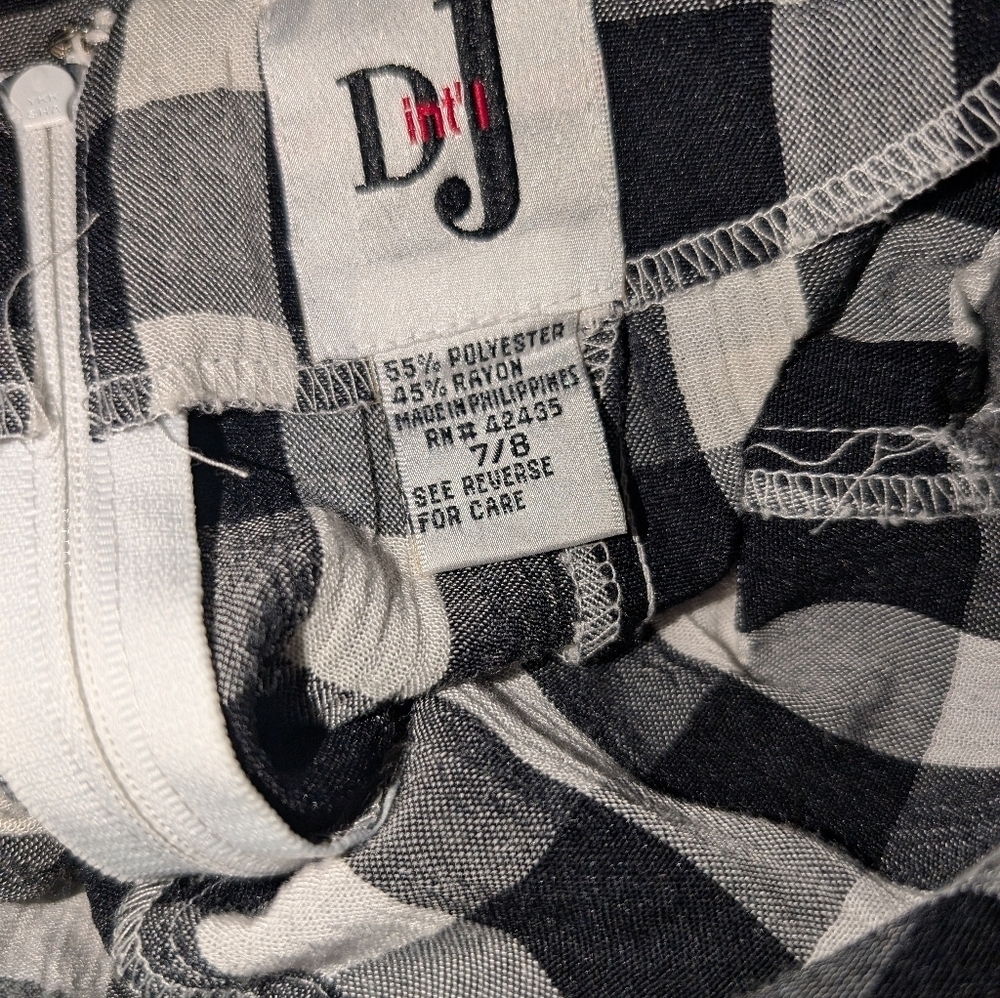 Black and White Checkered Sleeveless Dress - Picture 4 of 4